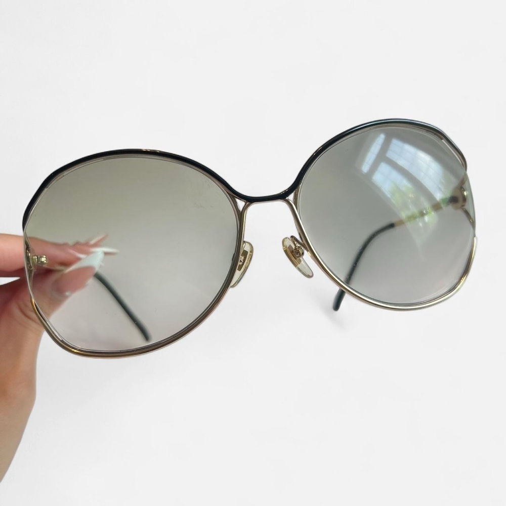 Gucci Women's Silver and Black Sunglasses GG2846 - Picture 3 of 6